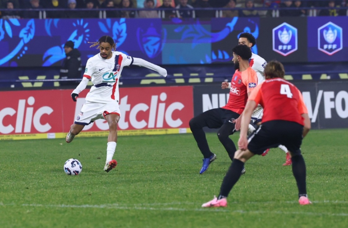 关于直击现场！杯赛中法国队如何完成险胜对手？的信息